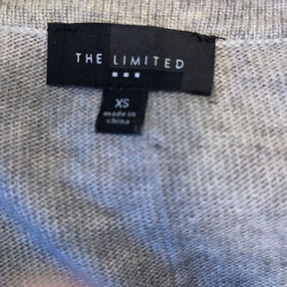 THE LIMITED Grey 3/4 Sleeve Lace Back Sweater-XS - Picture 8 of 10